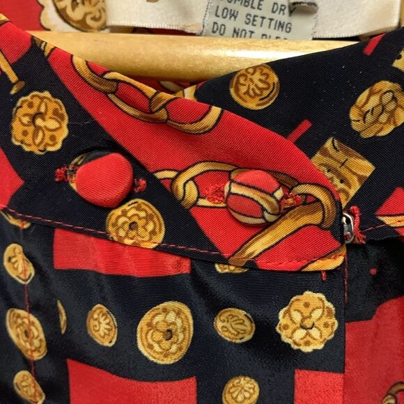 Vintage Jordan Red Gold Black Chain and Belt Print Long Sleeve Blouse Size 14 - Picture 11 of 13